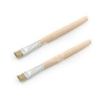 Pinceau avec manche en bois